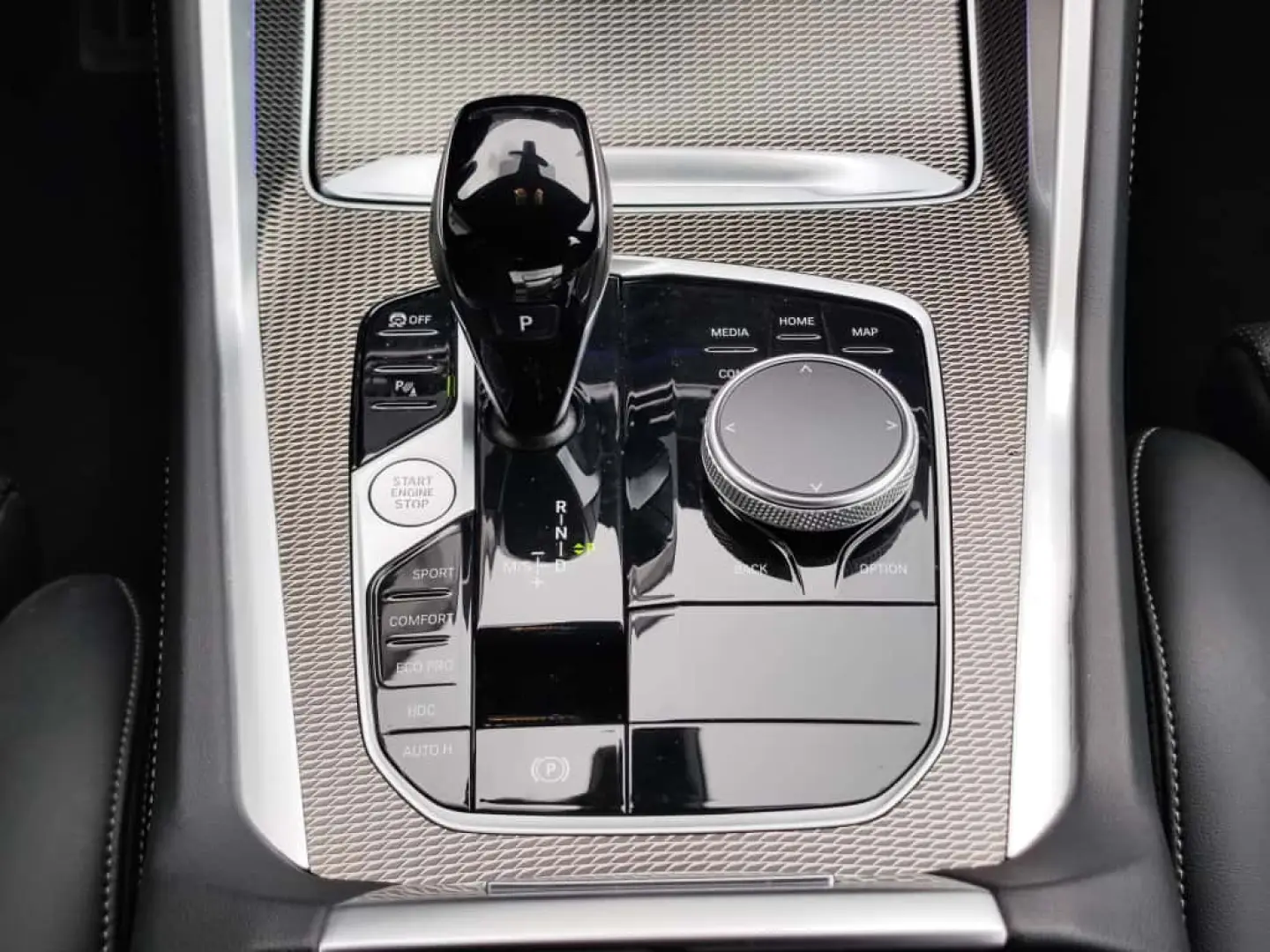 BMW X6 xDrive30d AT MHEV