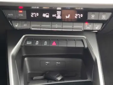 Audi A3 1.0 30 TFSI MHEV S tronic Advanced