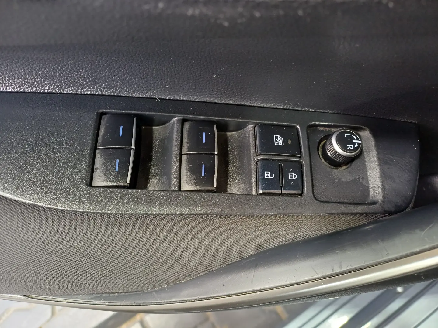 Toyota Corolla 1,8 Hybrid Lounge