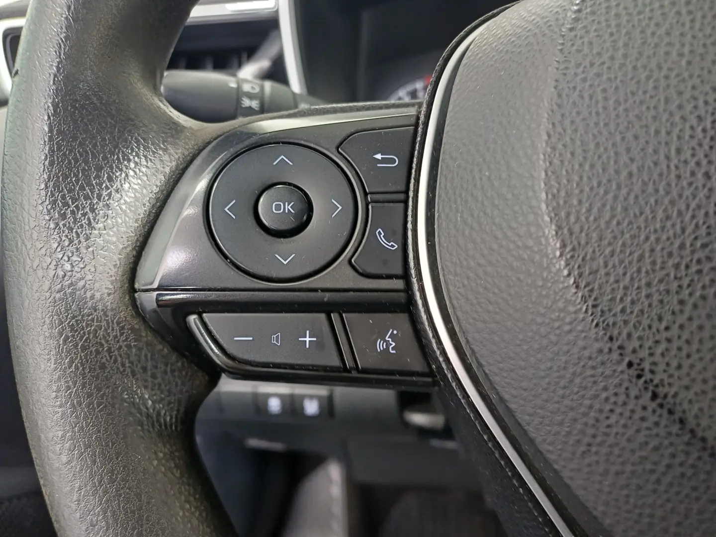 Toyota Corolla 1,8 Hybrid Lounge