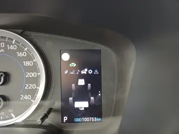 Toyota Corolla 1,8 Hybrid Lounge