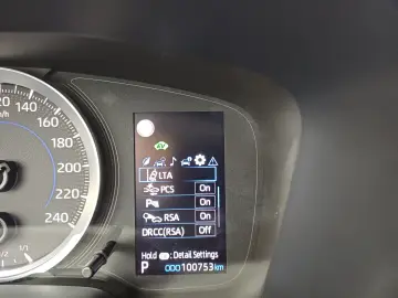 Toyota Corolla 1,8 Hybrid Lounge