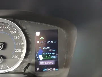 Toyota Corolla 1,8 Hybrid Lounge