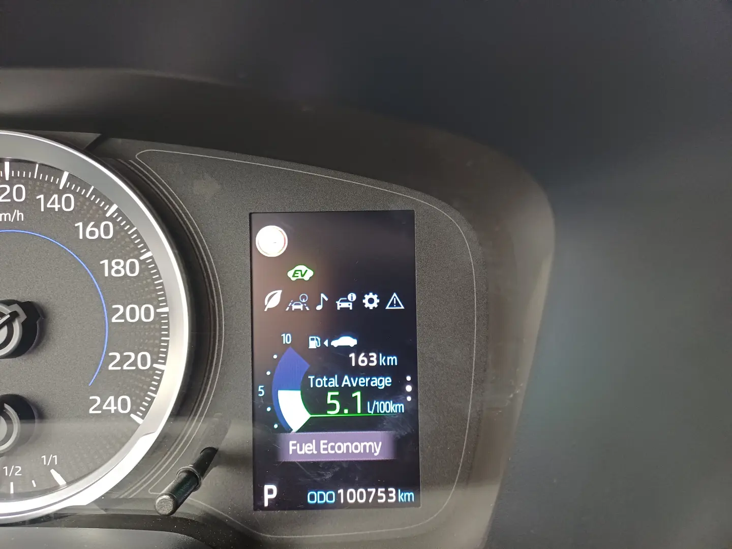 Toyota Corolla 1,8 Hybrid Lounge