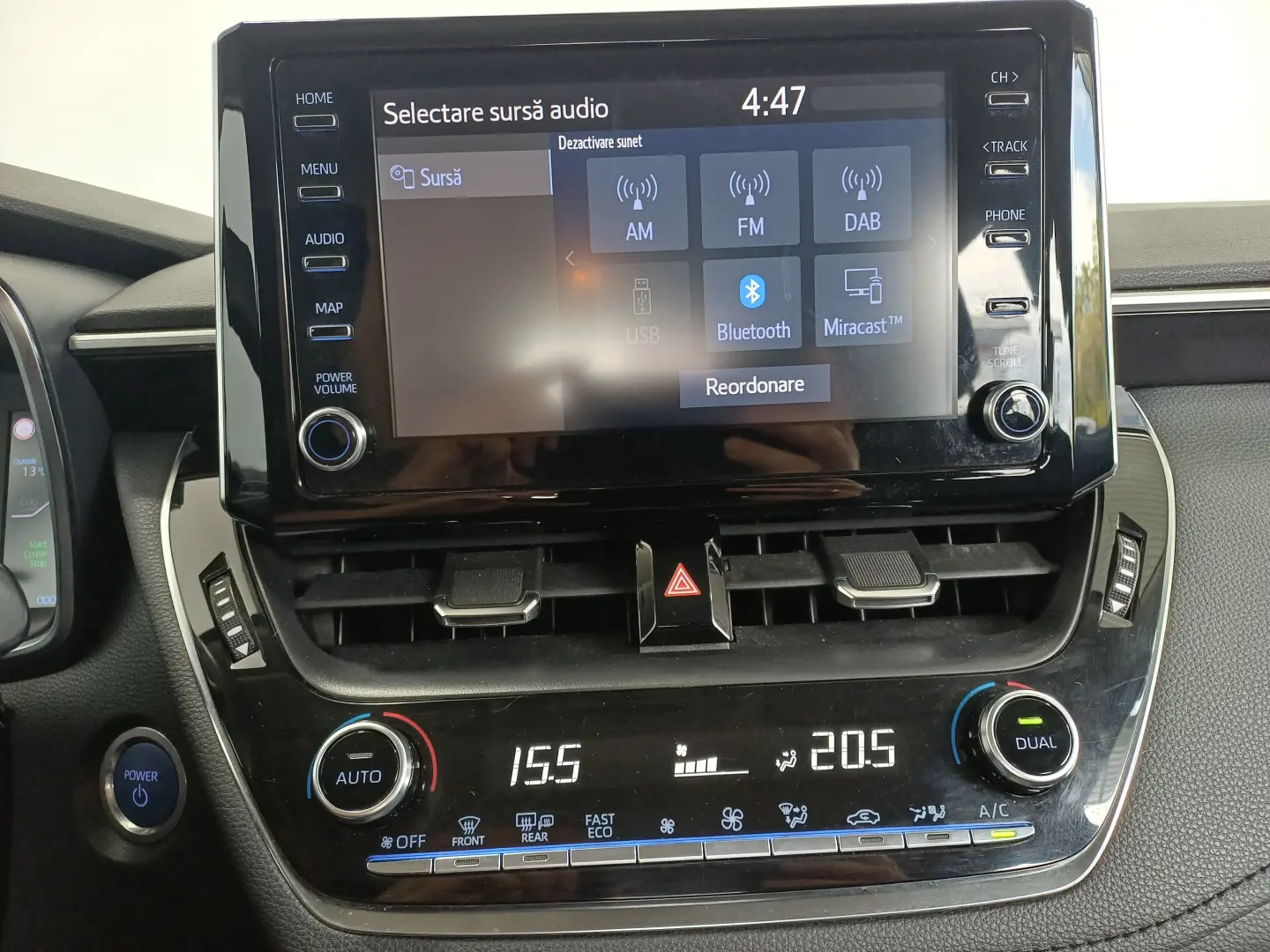 Toyota Corolla 1,8 Hybrid Lounge