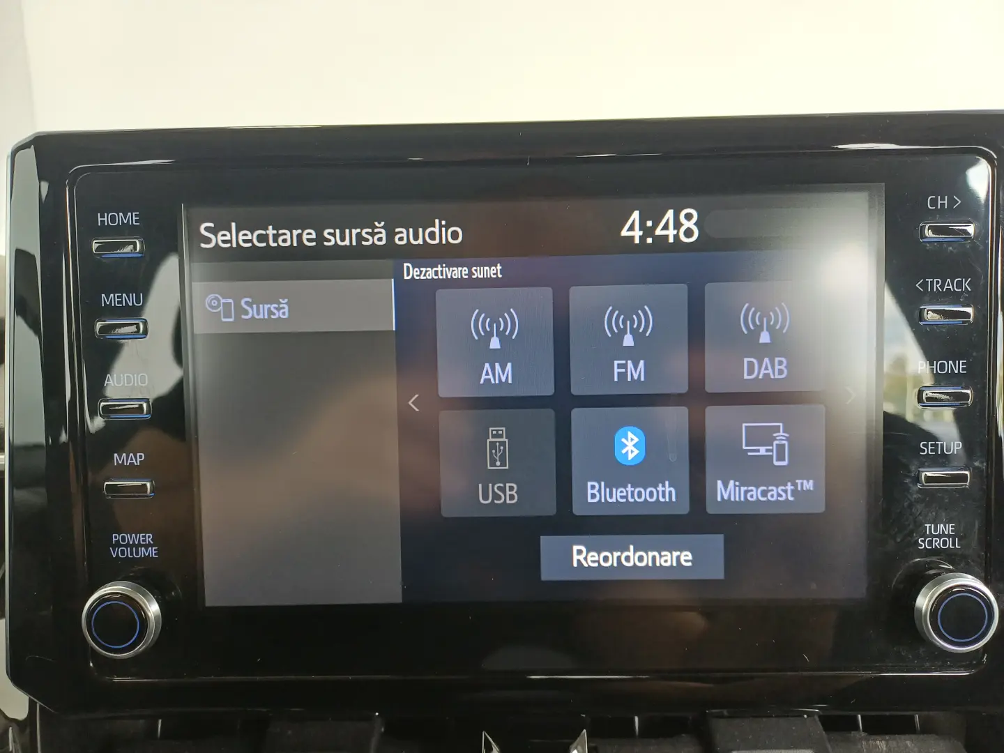Toyota Corolla 1,8 Hybrid Lounge