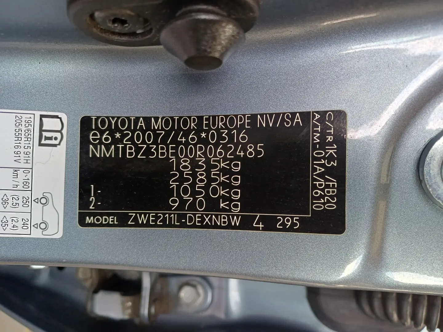 Toyota Corolla 1,8 Hybrid Lounge