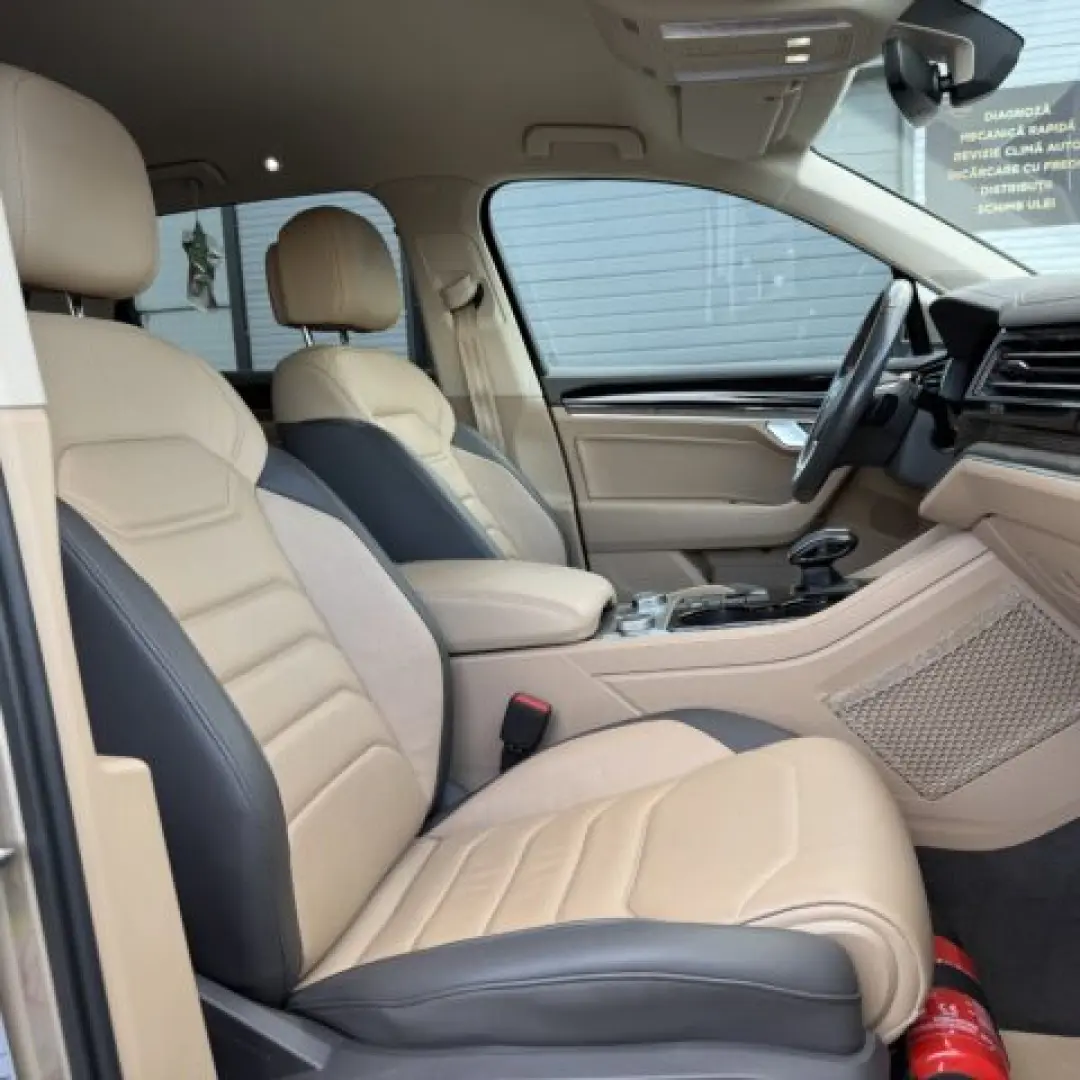 VW Touareg Atmosphere 3.0 TDI 286 CP – Automată, 2019