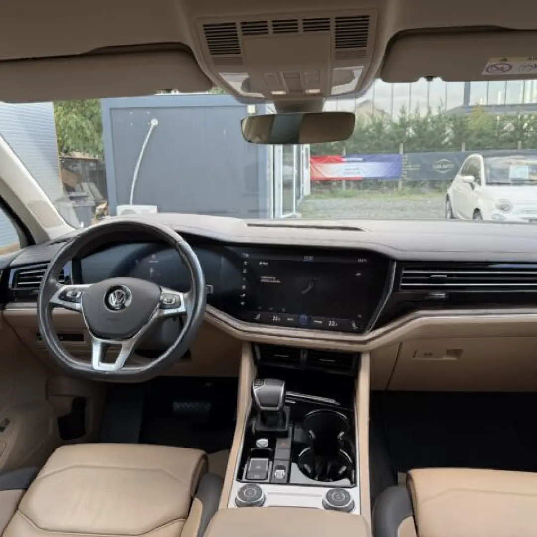 VW Touareg Atmosphere 3.0 TDI 286 CP – Automată, 2019