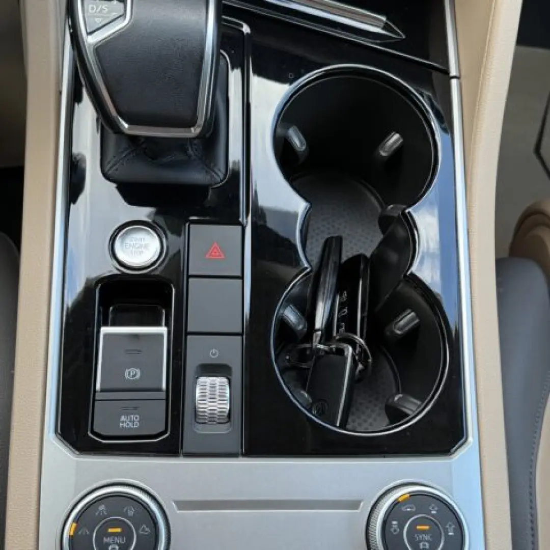 VW Touareg Atmosphere 3.0 TDI 286 CP – Automată, 2019