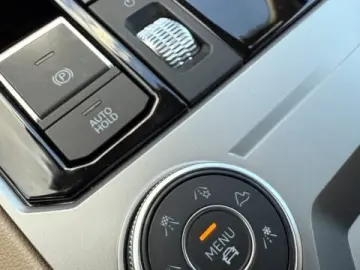 VW Touareg Atmosphere 3.0 TDI 286 CP – Automată, 2019