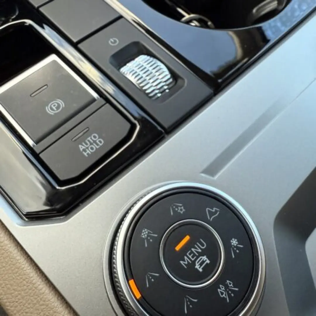 VW Touareg Atmosphere 3.0 TDI 286 CP – Automată, 2019
