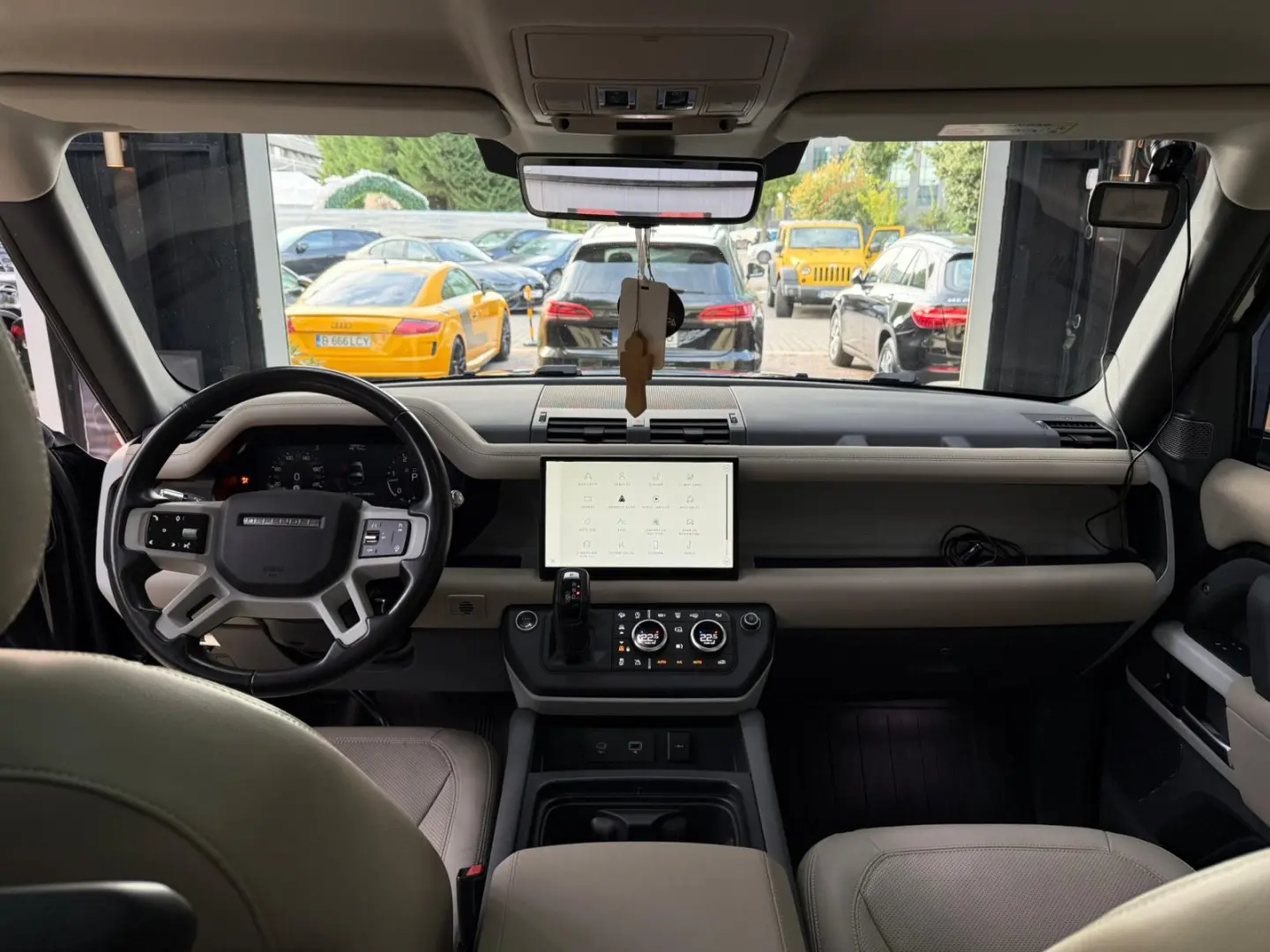 Land Rover Defender