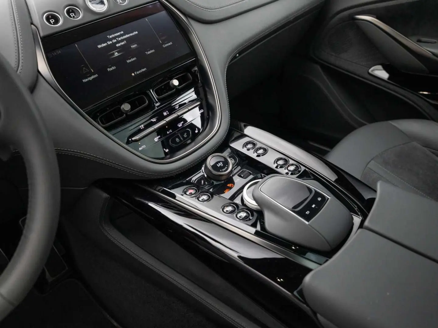 Aston Martin DBX 707 V8 4x4