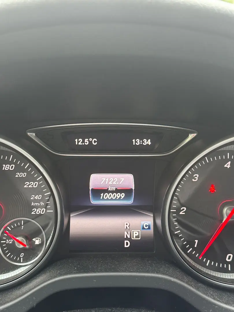 Mercedes-Benz GLA 200