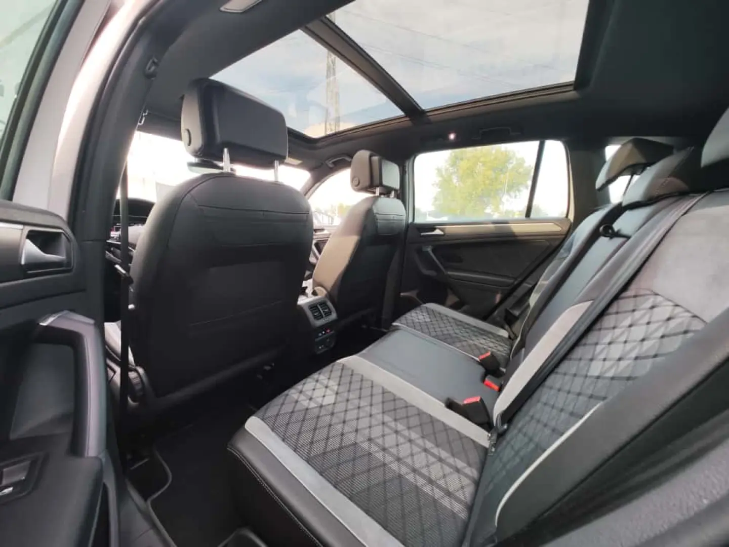 Volkswagen Tiguan 2.0 TDI SCR 4MOTION DSG R-Line