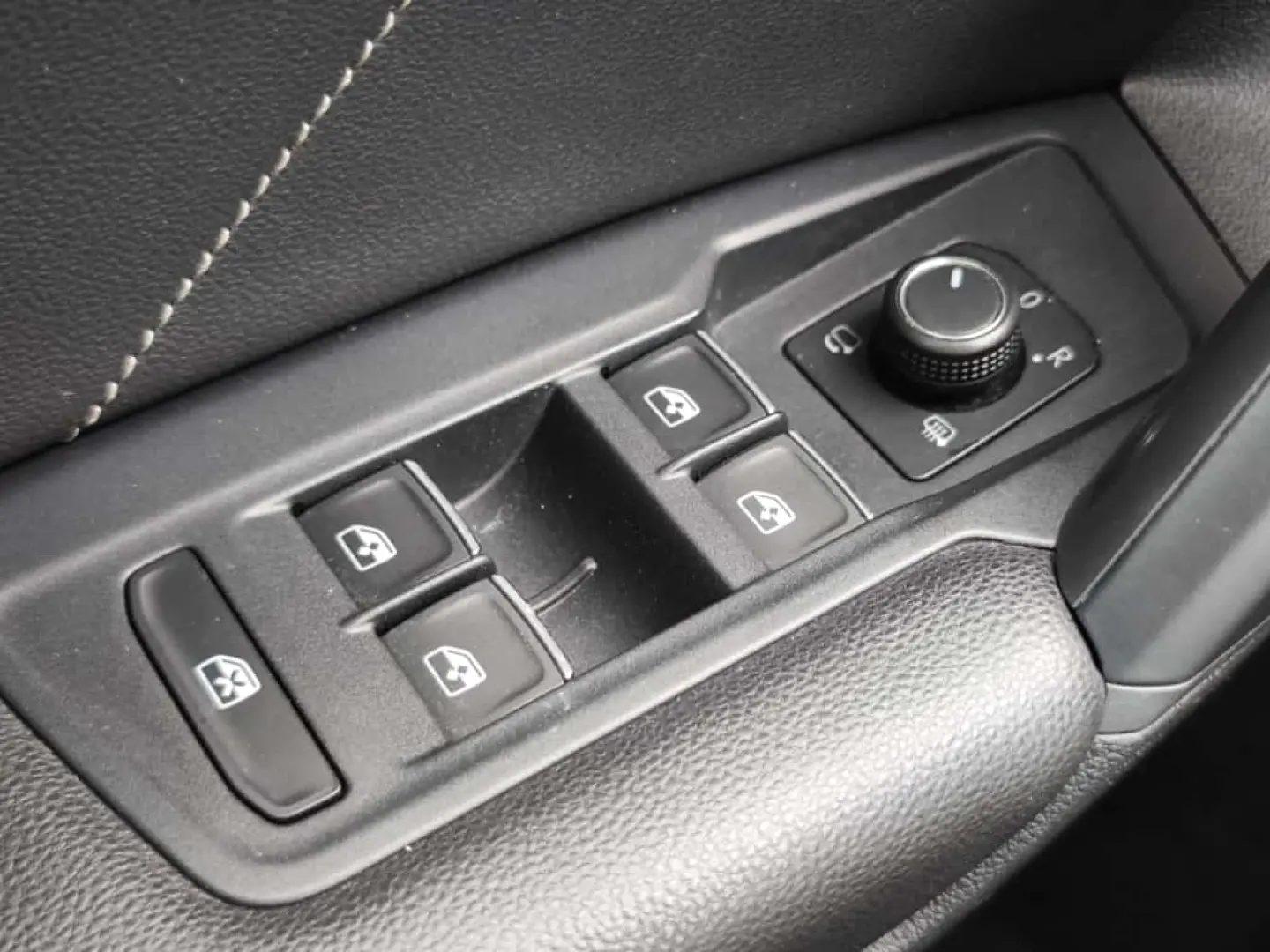 Volkswagen Tiguan 2.0 TDI SCR 4MOTION DSG R-Line