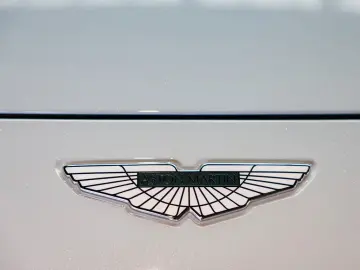 Aston Martin  DBX707 Q Edition - White Stone