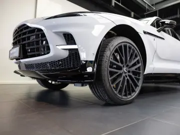 Aston Martin  DBX707 Q Edition - White Stone