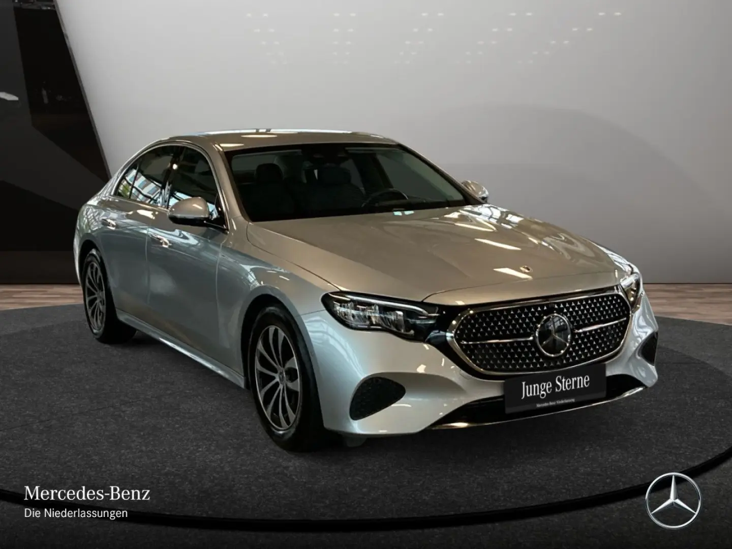 E 220 d AVANTGARDE/ADV./AHK/FAHRASSISTENZ/WINTER