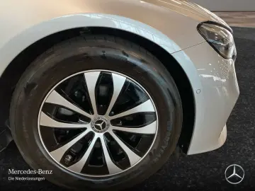E 220 d AVANTGARDE/ADV./AHK/FAHRASSISTENZ/WINTER