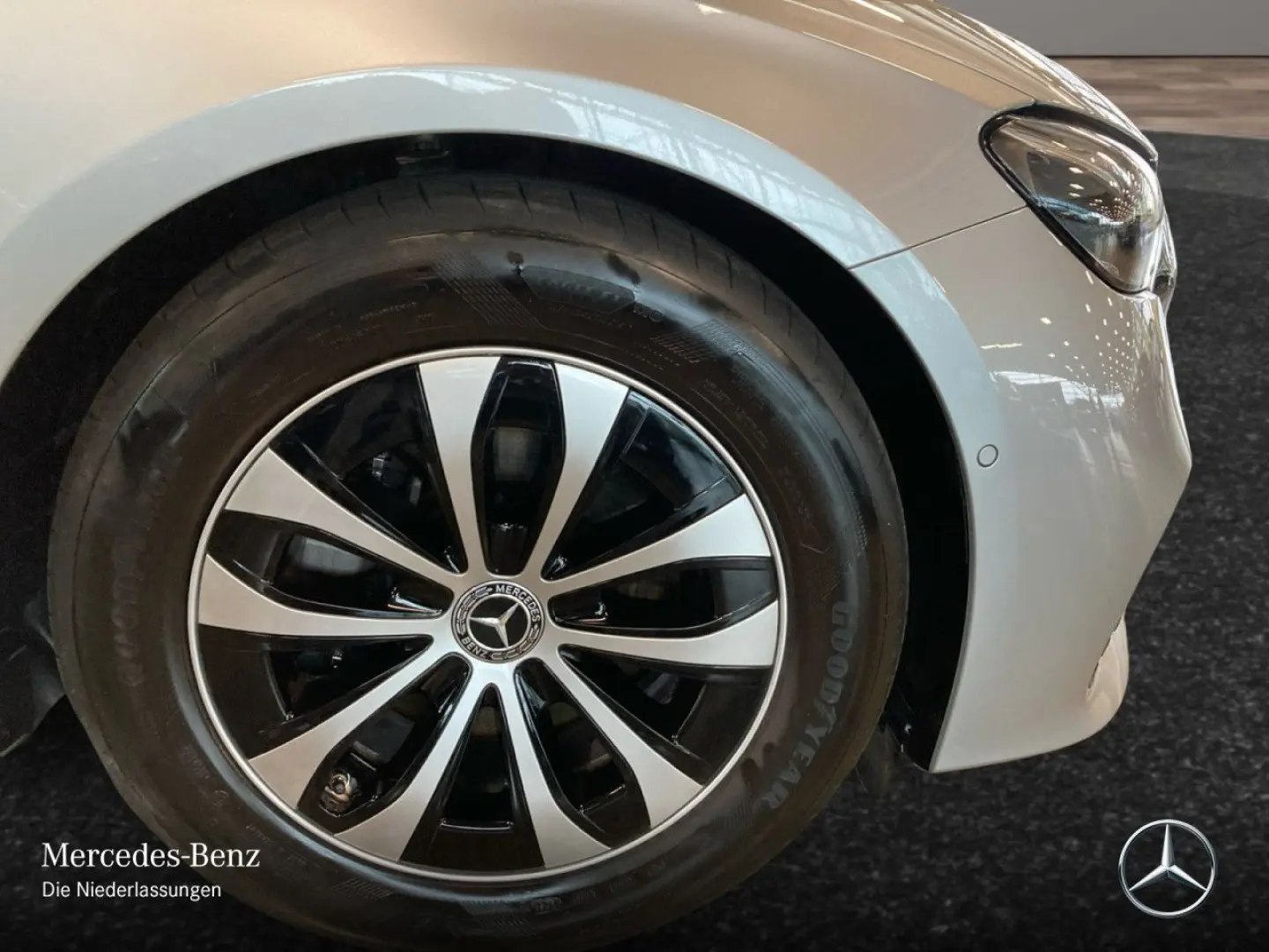 E 220 d AVANTGARDE/ADV./AHK/FAHRASSISTENZ/WINTER