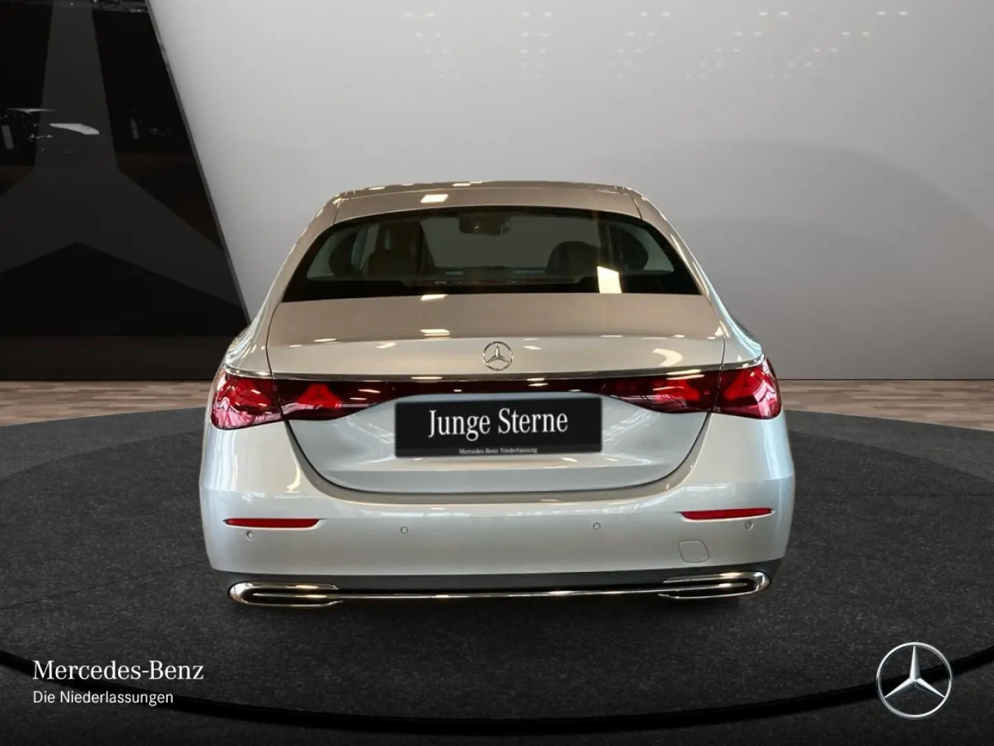 E 220 d AVANTGARDE/ADV./AHK/FAHRASSISTENZ/WINTER