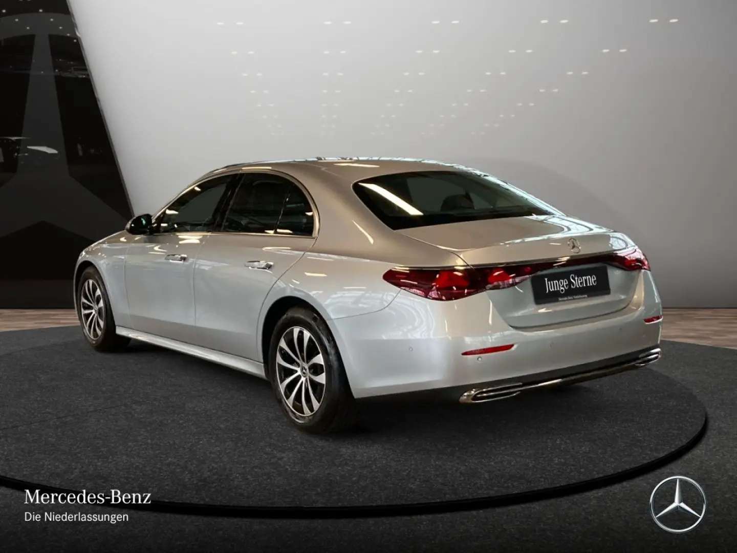 E 220 d AVANTGARDE/ADV./AHK/FAHRASSISTENZ/WINTER