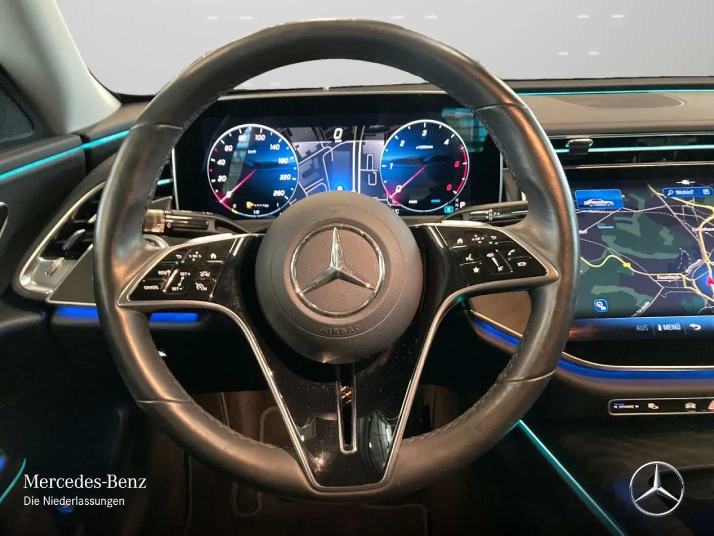 E 220 d AVANTGARDE/ADV./AHK/FAHRASSISTENZ/WINTER