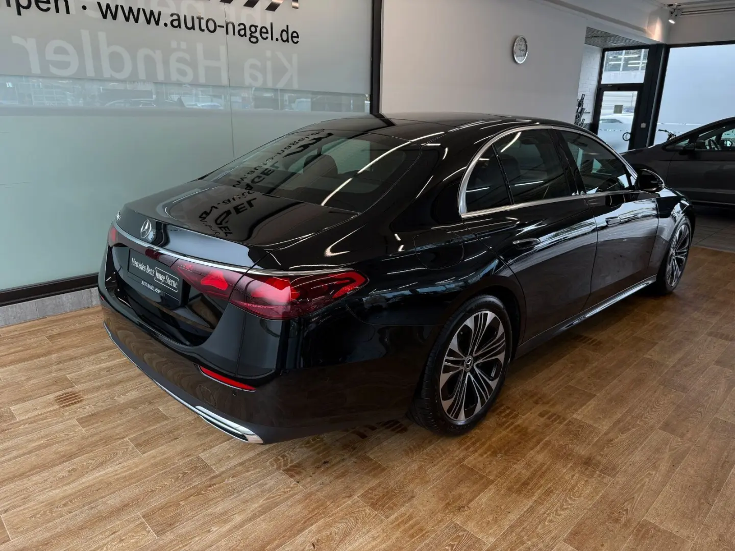 E 220 d Avantgarde +LED+NAVI+DAB+DISTRONIC+Totw.