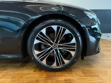 E 220 d Avantgarde +LED+NAVI+DAB+DISTRONIC+Totw.