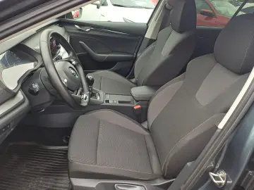 Skoda Octavia Combi 2.0 TDI 116 cp MT6 Ambition