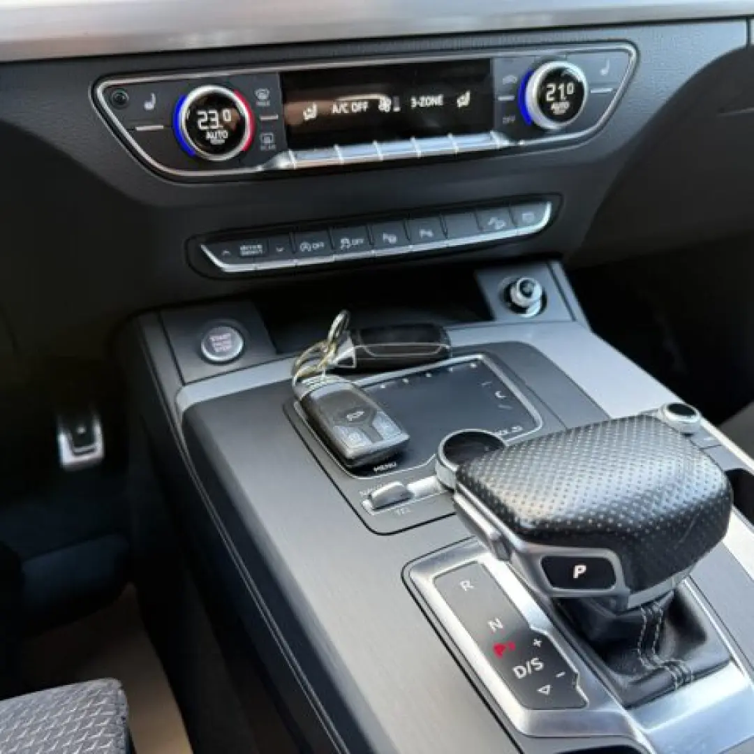 Audi Q5 S line Quattro 2.0 TDI