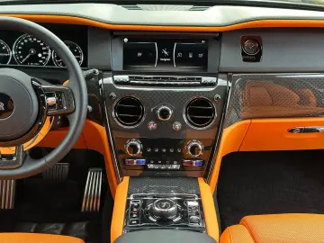 CULLINAN*BLACK*BLADGE*MANSORY*6TKM*VOLL*
