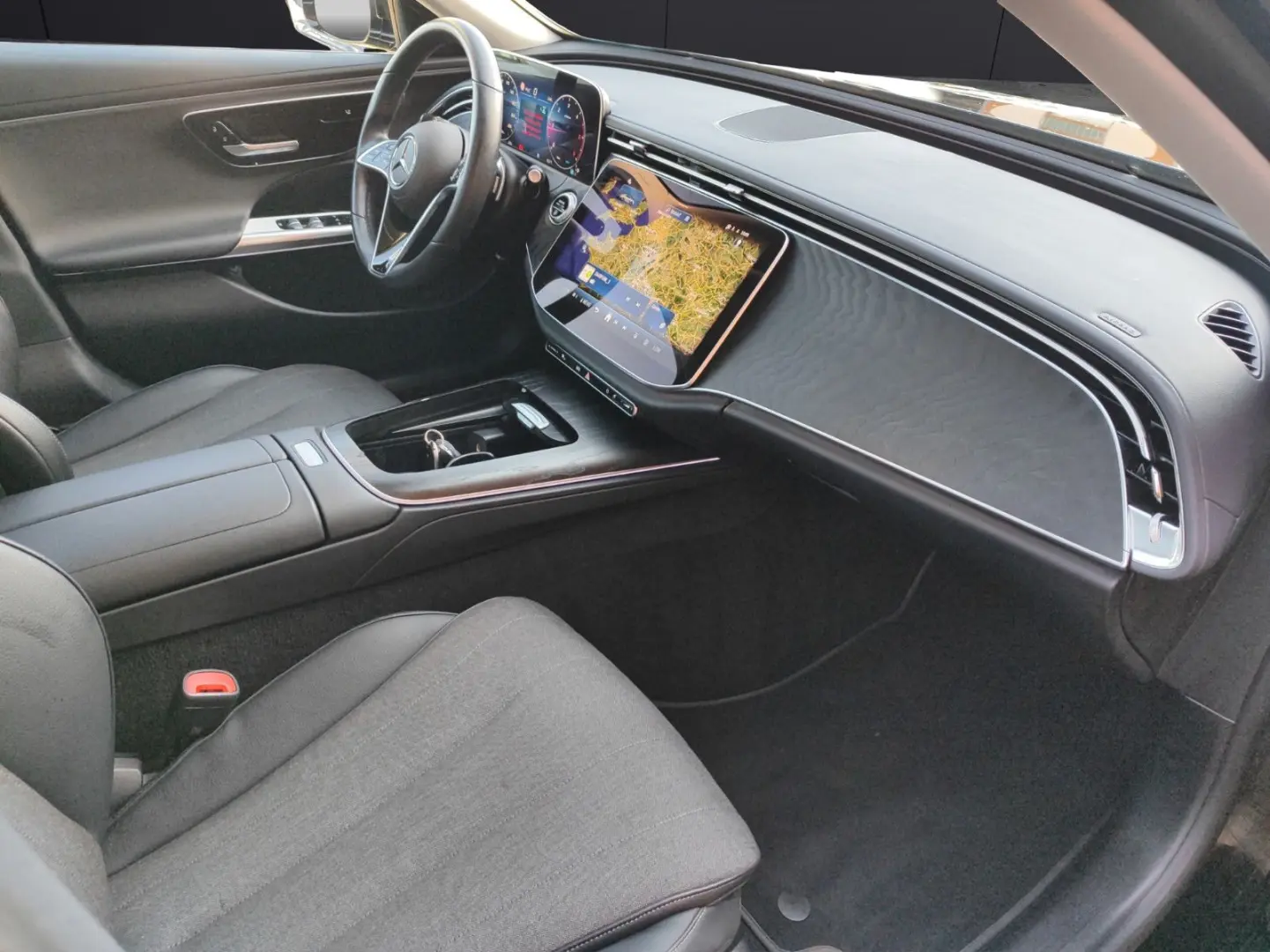 E 220 d Lim Avantgarde/Pano/Shz/Winterpaket/Navi