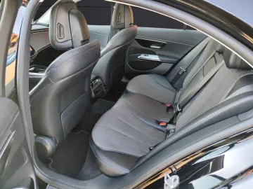 E 220 d Lim Avantgarde/Pano/Shz/Winterpaket/Navi