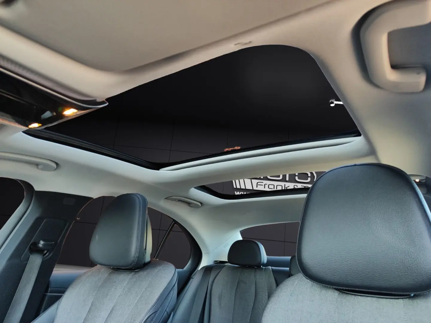 E 220 d Lim Avantgarde/Pano/Shz/Winterpaket/Navi