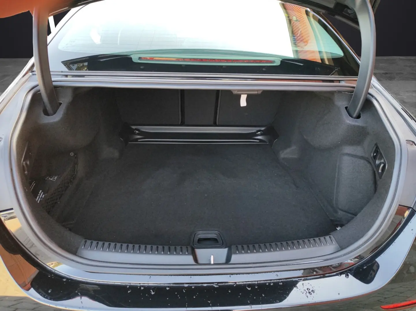 E 220 d Lim Avantgarde/Pano/Shz/Winterpaket/Navi