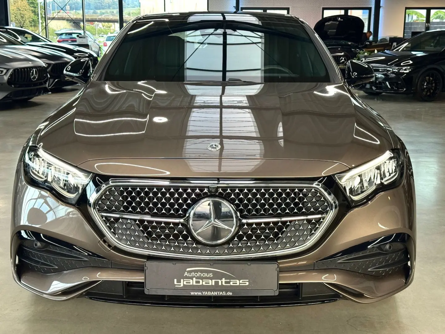 E 300 e AMG Night Pano Kamera Display-High KEYLE