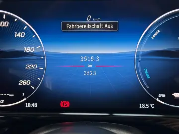 E 300 e AMG Night Pano Kamera Display-High KEYLE