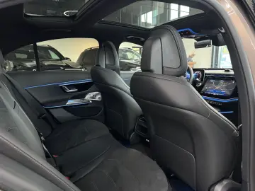 E 300 e AMG Night Pano Kamera Display-High KEYLE