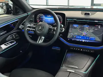 E 300 e AMG Night Pano Kamera Display-High KEYLE