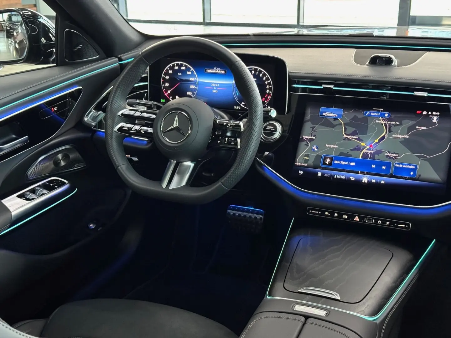 E 300 e AMG Night Pano Kamera Display-High KEYLE