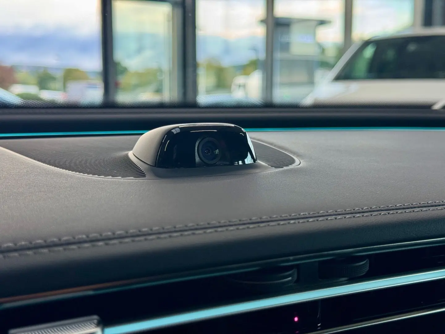 E 300 e AMG Night Pano Kamera Display-High KEYLE