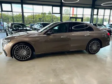 E 300 e AMG Night Pano Kamera Display-High KEYLE