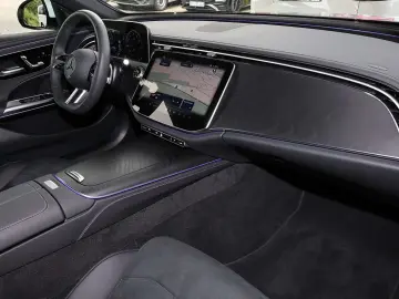 E 200 AMG DISTRONIC+TOTWINKEL+MEMORY+360°+19