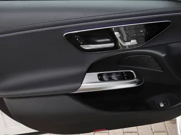 E 200 AMG DISTRONIC+TOTWINKEL+MEMORY+360°+19