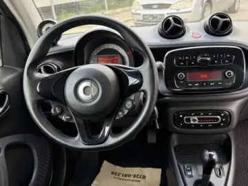 Smart EQ Fortwo electric