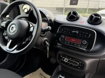 Smart EQ Fortwo electric