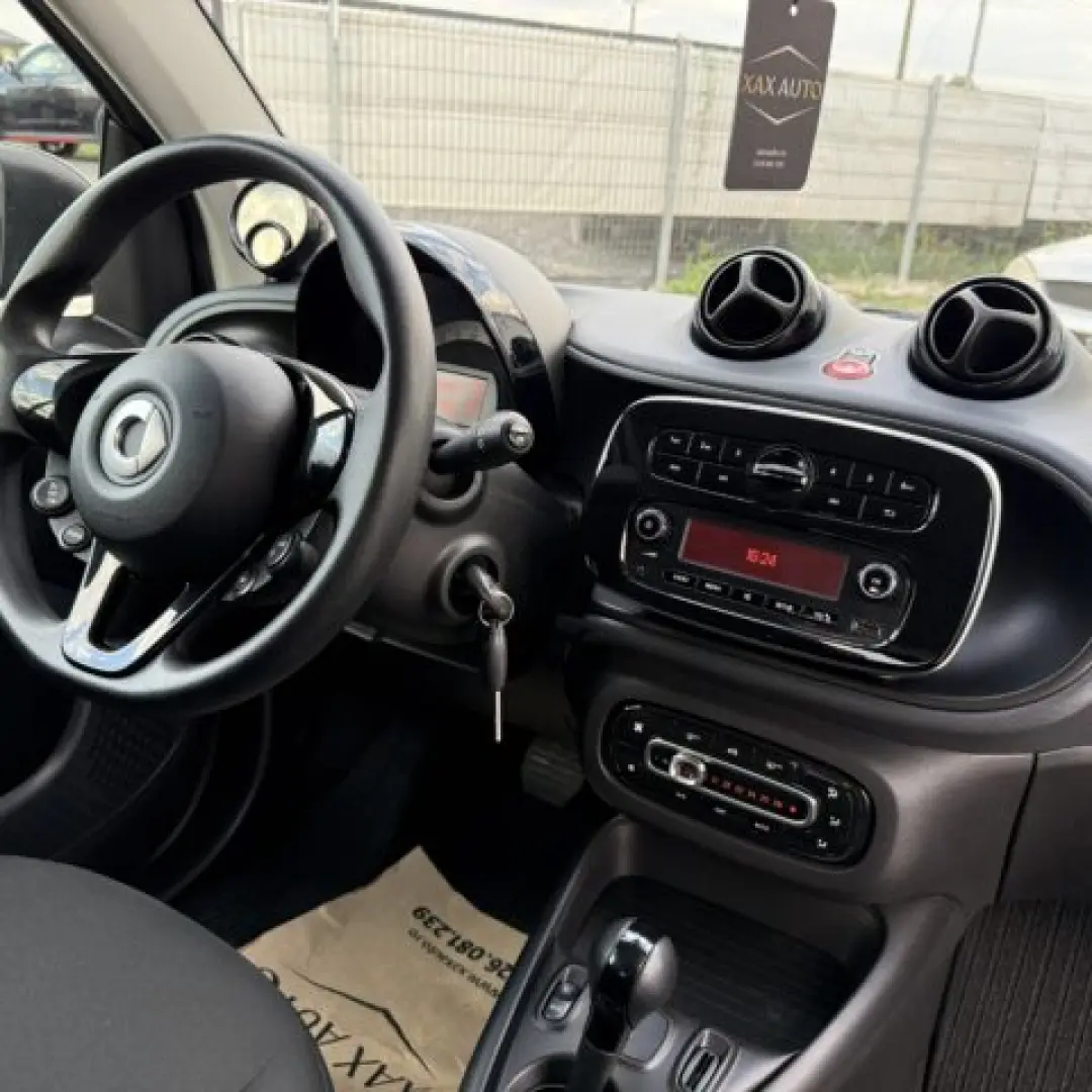 Smart EQ Fortwo electric